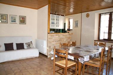 Maison de 2 chambres a Mostuejouls