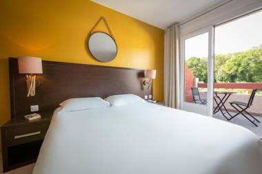 Les Pins Blancs en Provence