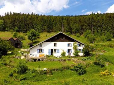 Appartement Le Menil 1 pièce 2 personnes - FR-1-589-164