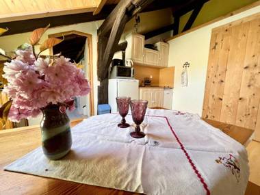 Appartement Le Menil 1 pièce 2 personnes - FR-1-589-164