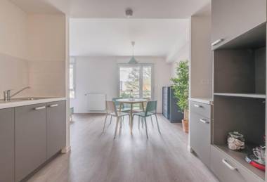 ANAIS - Studio proche gare Wifi arrivée 24 24