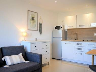 Studio Le Lavandou 1 pièce 2 personnes - FR-1-251-78