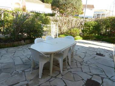 Maison Le Lavandou 2 pièces 4 personnes - FR-1-308-85