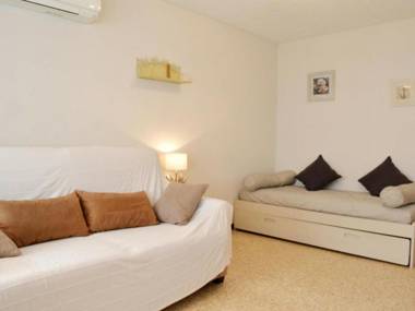 Studio Le Lavandou 1 pièce 4 personnes - FR-1-251-299