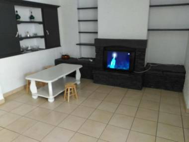 Apartment Bormes-les-Mimosas 2 bedrooms 6 persons - FR-1-308-48