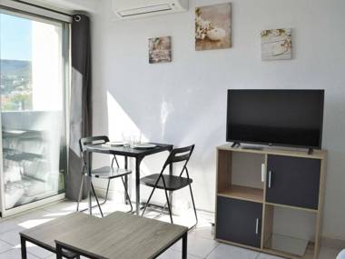 Studio Le Lavandou 1 pièce 2 personnes - FR-1-251-391