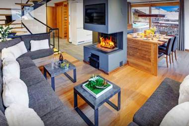 Chalet Macaron - OVO Network