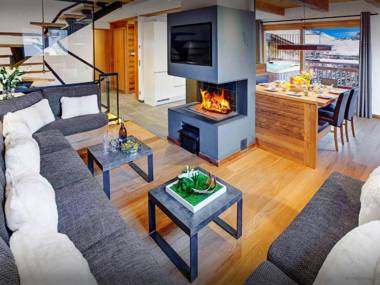 Chalet Macaron - OVO Network