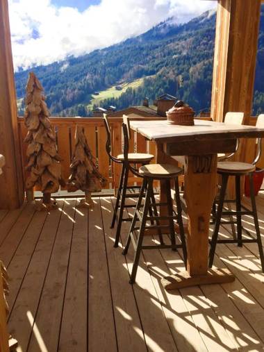 Appartement de 2 chambres avec terrasse amenagee et wifi a Le Grand Bornand a 1 km des pistes