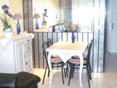 Appartement de 2 chambres avec vue sur la mer et balcon amenage a Cap d'Agde a 1 km de la plage