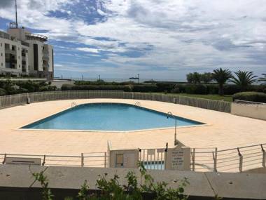 Appartement de 3 chambres a Le cap D'Agde a 50 m de la plage avec vue sur la mer piscine partagee et jardin clos