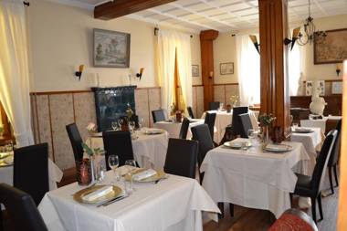 Logis Hôtel Restaurant La Tête Des Faux