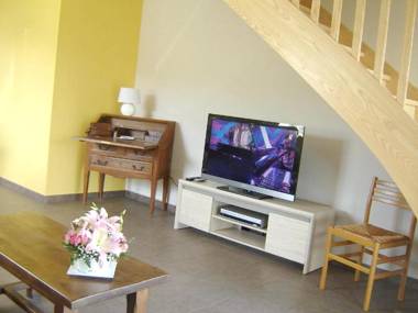 Maison de 2 chambres avec jardin clos et wifi a La Vineuse