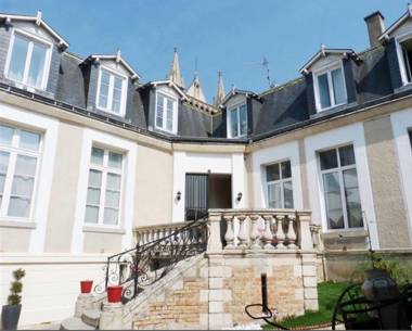 Les Hôtes d’Eloise