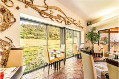 Hostellerie Des Corbieres