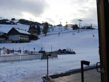 RIVIERA 1 appartement 4 pers skis aux pieds