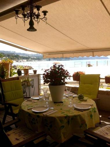 Appartement d'une chambre a La Ciotat a 10 m de la plage avec vue sur la mer terrasse amenagee et wifi
