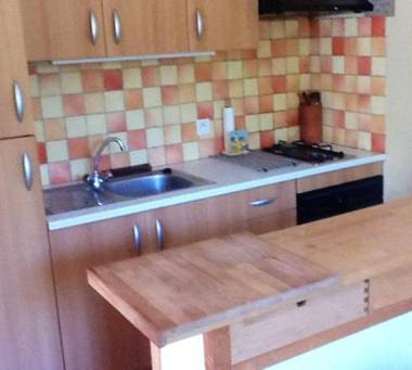 Appartement de 2 chambres avec jardin amenage et wifi a Hyeres a 1 km de la plage