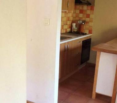 Appartement de 2 chambres avec jardin amenage et wifi a Hyeres a 1 km de la plage