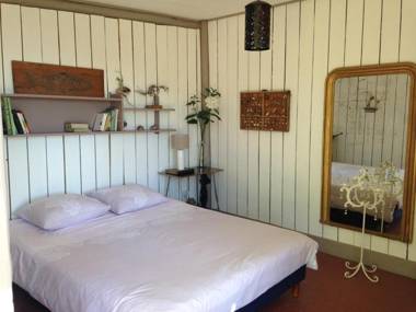 Ille Flottante hébergements insolites sur le canal