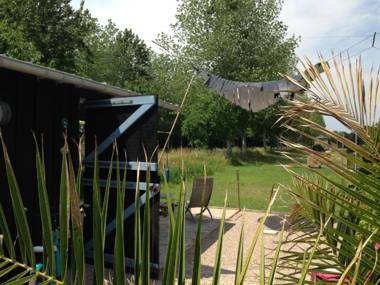 Ille Flottante hébergements insolites sur le canal