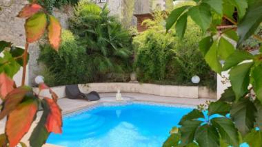 Brit Hotel Confort Auclair