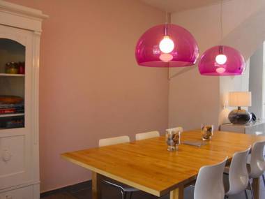 Modern holiday home on the water in Port-Grimaud within walking distance of the beach