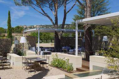 Logis Auberge De Carcarille