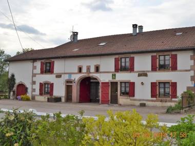 Gîte Granges-Aumontzey-Aumontzey 4 pièces 6 personnes - FR-1-589-23