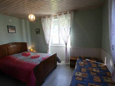 Gîte Ban-sur-Meurthe-Clefcy 5 pièces 9 personnes - FR-1-589-6