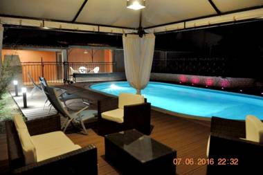 Maison d'une chambre avec piscine privee jardin clos et wifi a Gargas