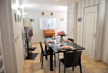 Maison d'une chambre avec piscine privee jardin clos et wifi a Gargas