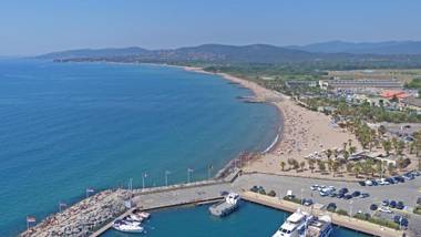 Atoll Hotel restaurant