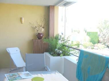 Appartement de 2 chambres a Frejus a 800 m de la plage avec piscine partagee terrasse amenagee et wifi