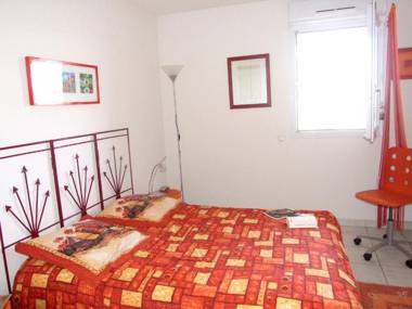 Appartement de 2 chambres a Frejus a 800 m de la plage avec piscine partagee terrasse amenagee et wifi