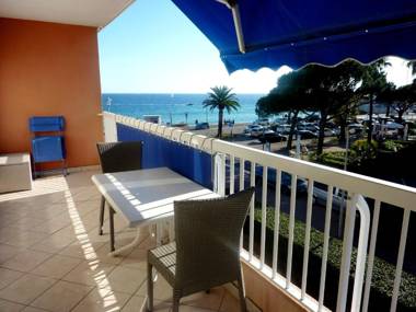 Appartement d'une chambre avec vue sur la mer balcon et wifi a Frejus