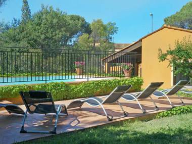Splendid Holiday Home in Frejus with private Swimming Pool