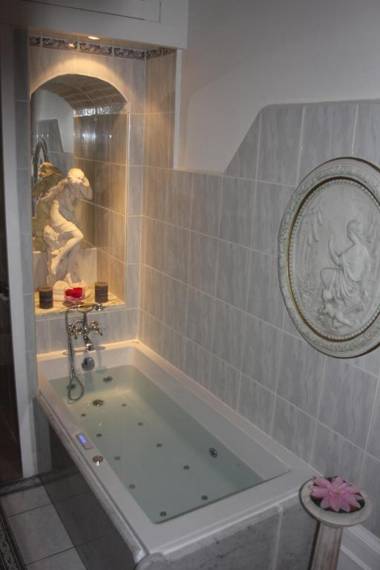 Chateau de la Chapelle des Bois