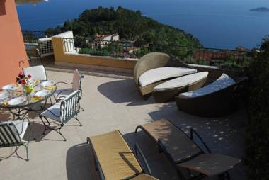 Stunning Penthouse with panoramic views of Eze Village and the French Riviera