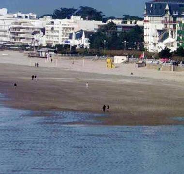 Appartement de 2 chambres a La Baule Escoublac a 5 m de la plage avec vue sur la mer terrasse amenagee et wifi
