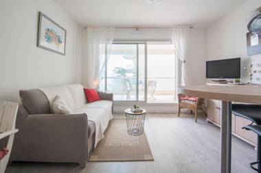 Studio vue mer avec grande terrasse