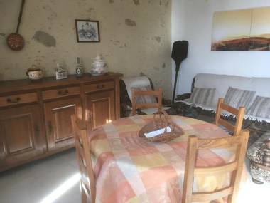 Quaint Holiday Home in Eauze with Private Swimming Pool