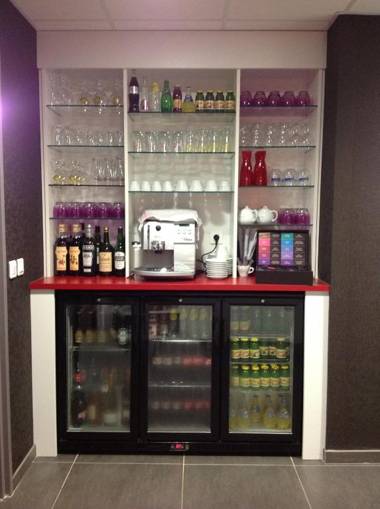 The Originals City Hôtel des Lys Dreux (Inter-Hotel)