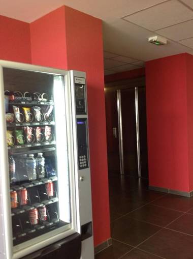 The Originals City Hôtel des Lys Dreux (Inter-Hotel)