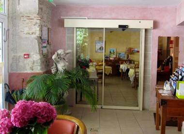 Logis Hotel Restaurant de la Montagne Noire