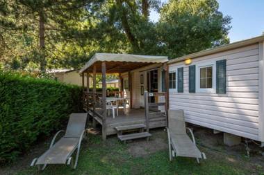 Camping Les Eaux Chaudes