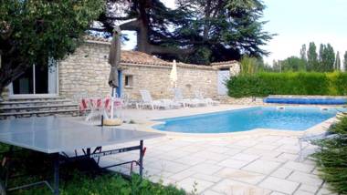 Villa de 2 chambres avec piscine privee jardin clos et wifi a Dauphin