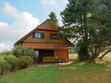 Charming Chalet in La Hoube with Garden