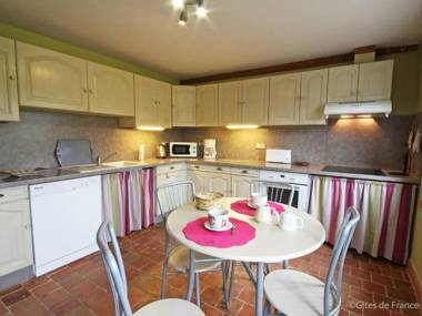 Gîte Crouttes 4 pièces 6 personnes - FR-1-497-19