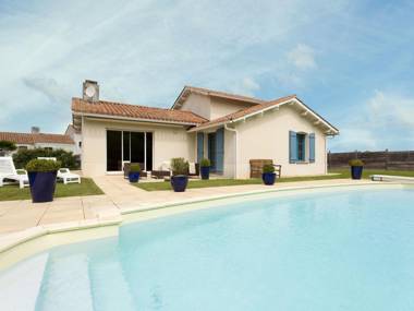 Spacious villa with private swimming pool near a golf course